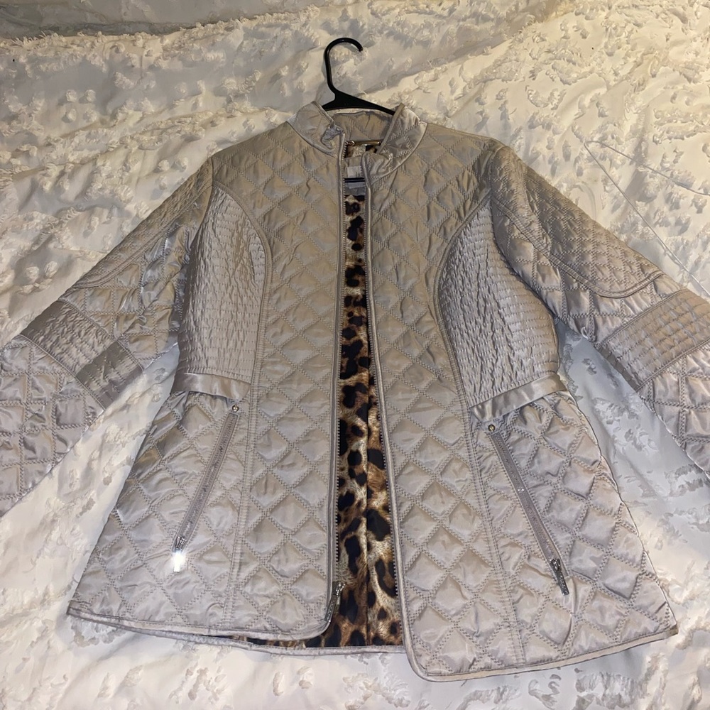 LIKE NEW puffer jacket